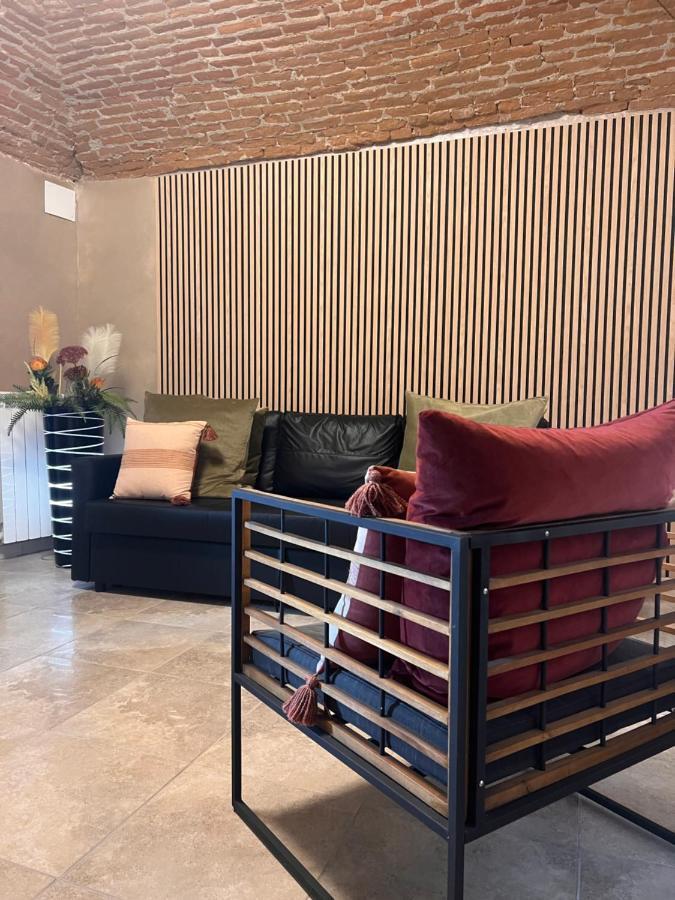 Le Camere Del Cappello Verde Ивреа Экстерьер фото